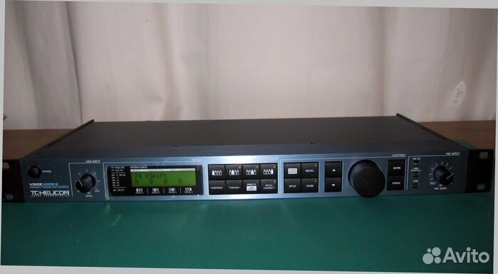 Вокальный процессор TC Helicon Voice Works