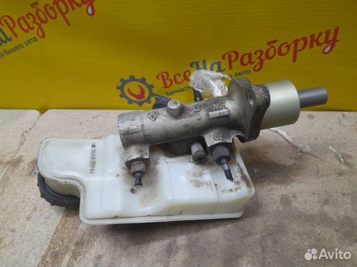 Бачок главного тормозного цилиндра Ford Focus 2