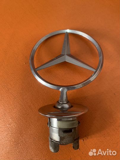 Эмблема Mercedes-Benz E-Class W212 13-16г