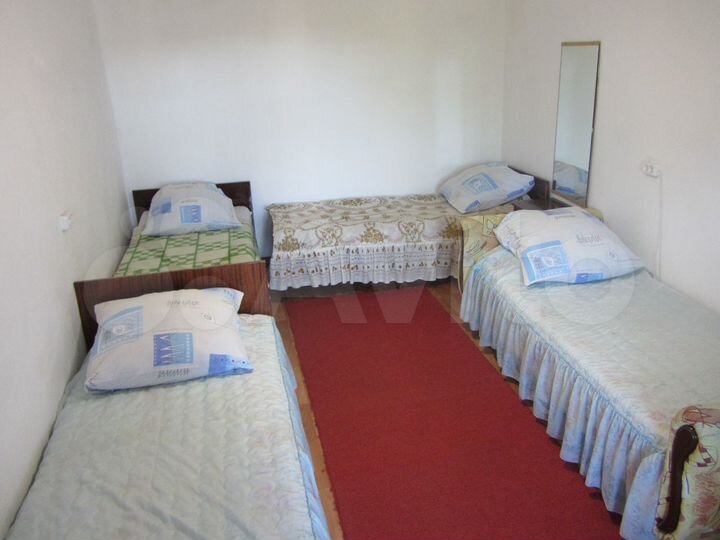 Комната 15 м² в 5-к., 1/1 эт.