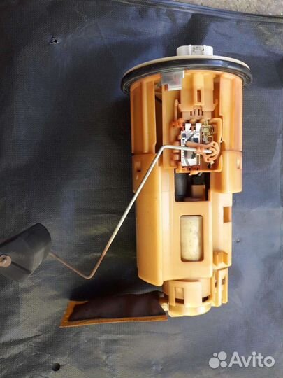 Топливный насос Toyota Prius NHW11