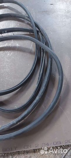 Уплотнитель двери на Audi A8 D3