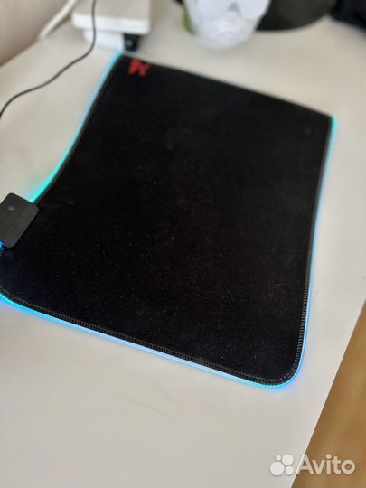 Игровая клавиатура, мышь, коврик