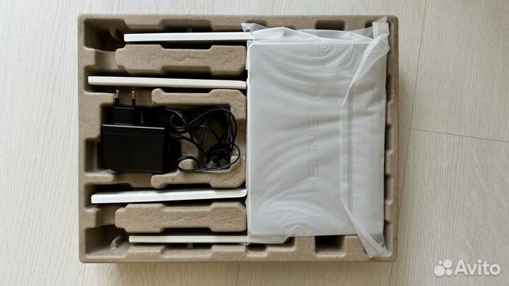 Wifi роутер Keenetic Giga KN-1010