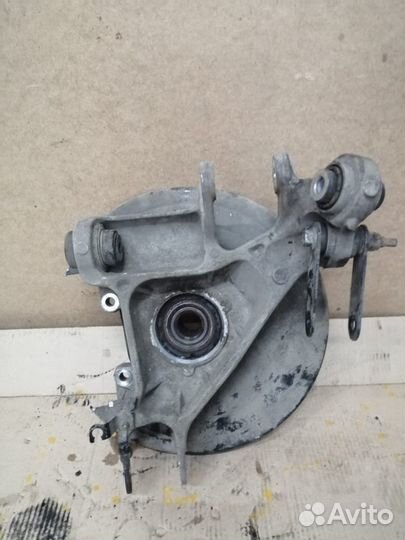 Range Rover кулак задний