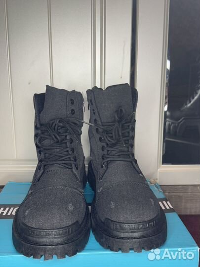 Balenciaga strike type