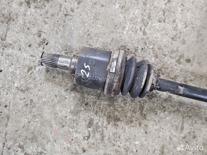 Привод правый Hyundai Accent седан G4EC 1.5 2008