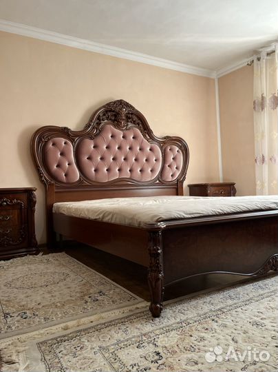 Спальный гарнитур- Китай