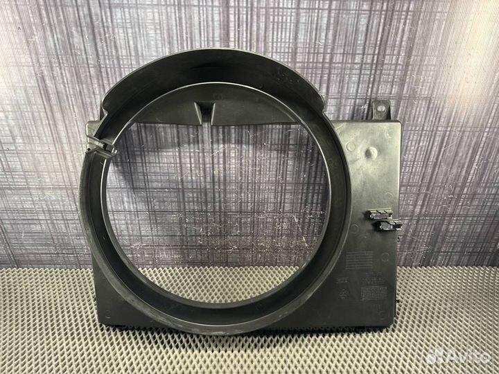 Диффузор радиатора Chevrolet Trailblazer GMT360