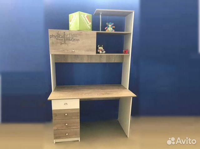 Стол письменный с надстройкой Дельта-3