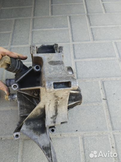 Корпус помпы фольксваген пассат б5 1.9 TDI