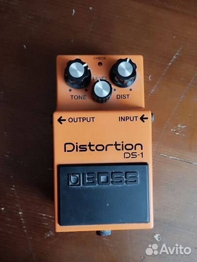 Гитарная педаль boss distortion