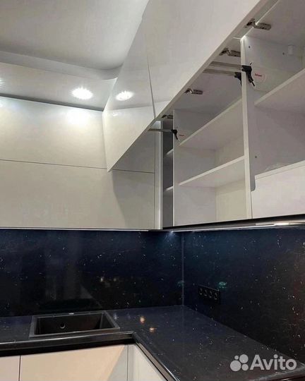 Кухня на заказ с установкой