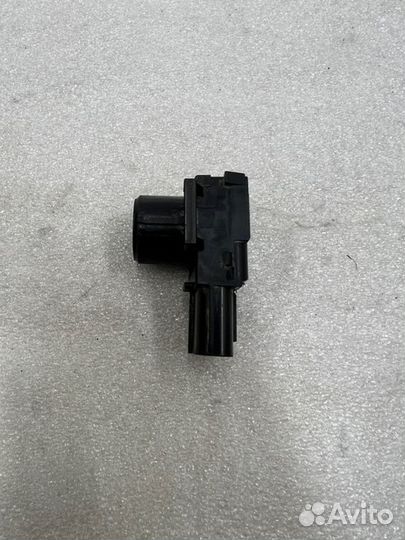 Парктроник задний Toyota Land Cruiser 200