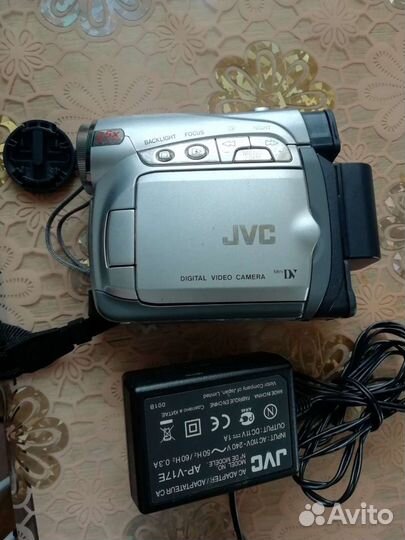 Видеокамера jvc