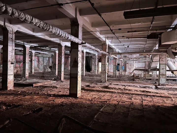 Здание, 15737.5 м²