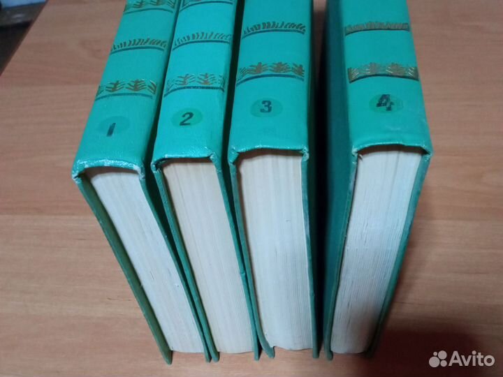 Книги. Четырëхтомник Виталия Бианки