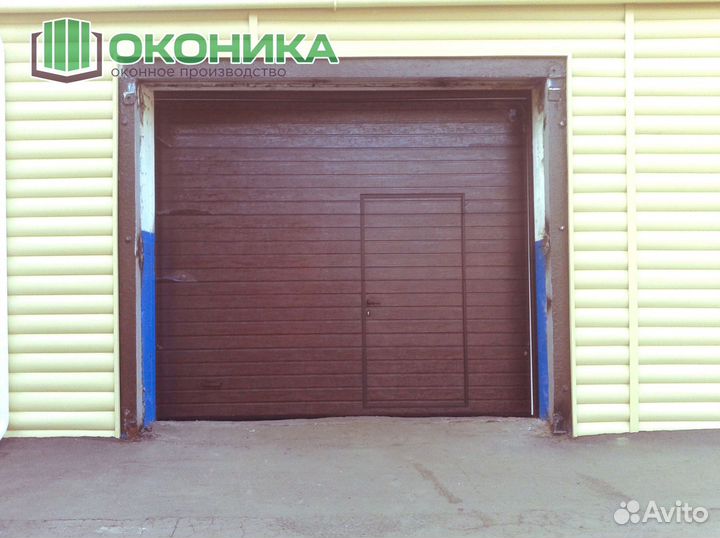 Секционные ворота
