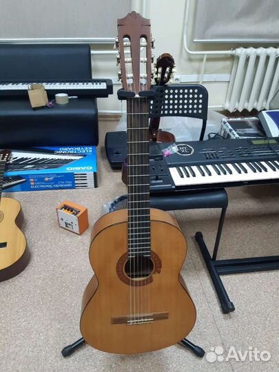 Классическая гитара yamaha c40m