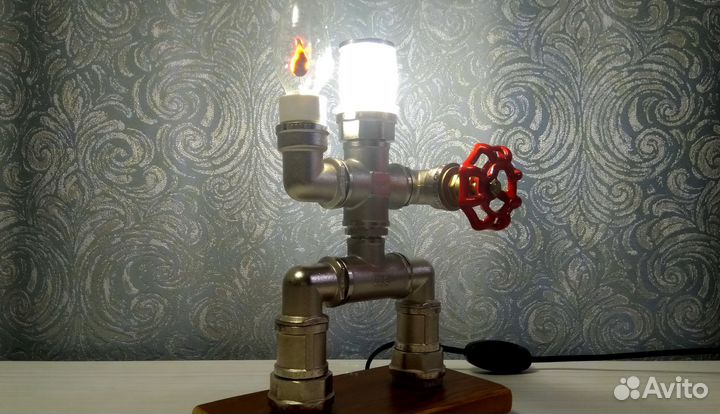 Светильник настольный 