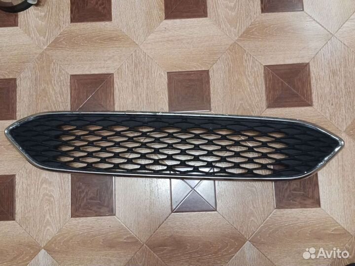 Решетка радиатора ford focus 3