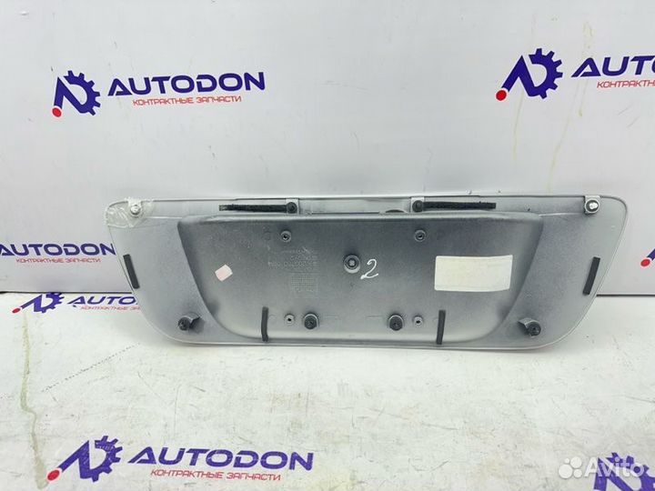 Накладка замка багажника Mercedes C W203