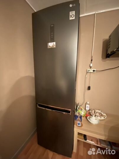 Холодильник LG GB-B72mcegn, черный
