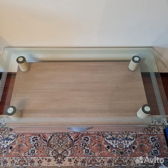 Журнальный столик