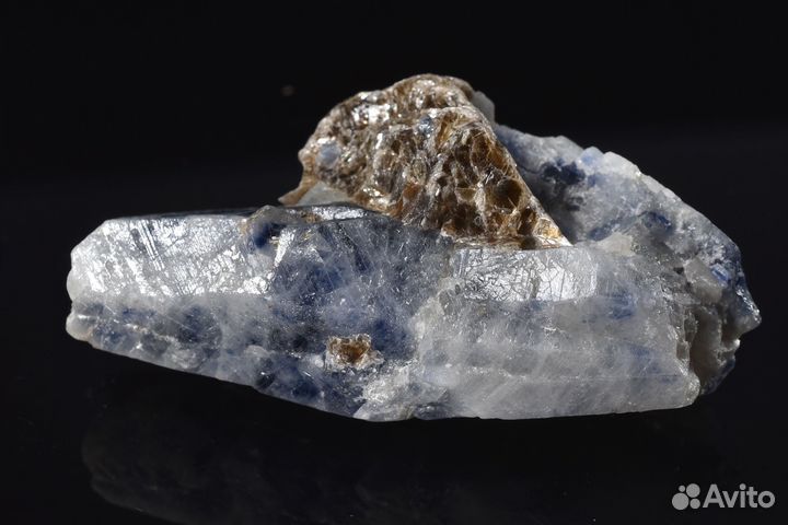 Красивый кристалл Зональный корунд. Лот №1179