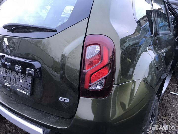 Фонарь задний правый Renault Duster