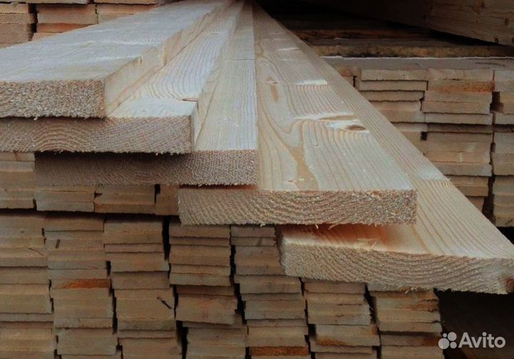 Сосновые доски, прочные и долговечные материалы для строительства