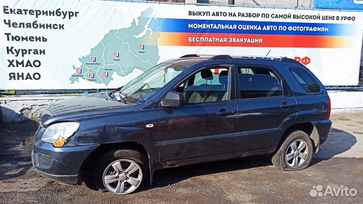 Накладка торпеды правая Kia Sportage (KM) 847670Z1