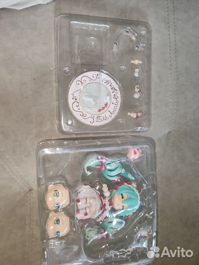 Аниме фигурка мику