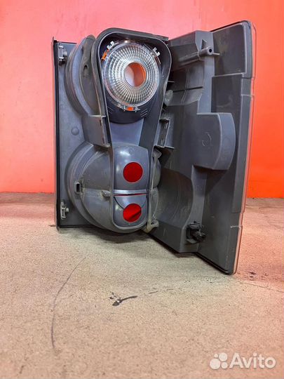 Фонарь задний левый Range Rover