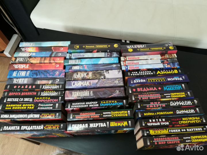 Книги 4 - Читайте описание по наличию