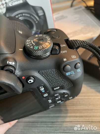 Фотоаппарат Canon 2000d