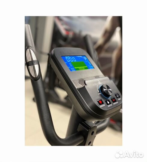 Тренажер эллиптический Altezani E 140