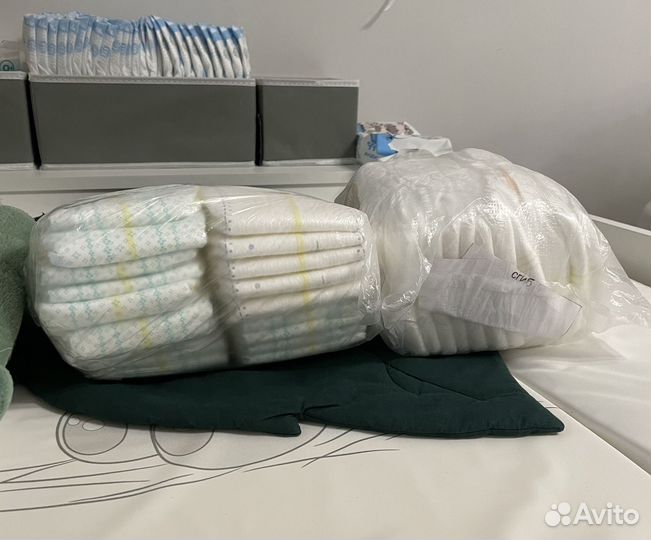 Подгузники разные 32 шт