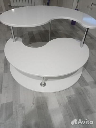 Журнальный столик