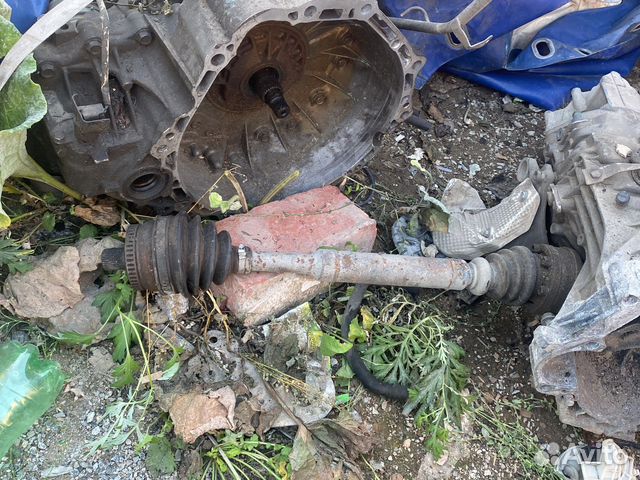 Привод правый vw passat B5 1.6