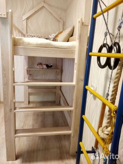 Кровать-чердак двухъярусная