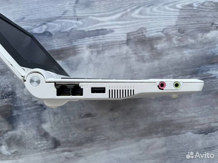 Нетбук Asus eee pc701