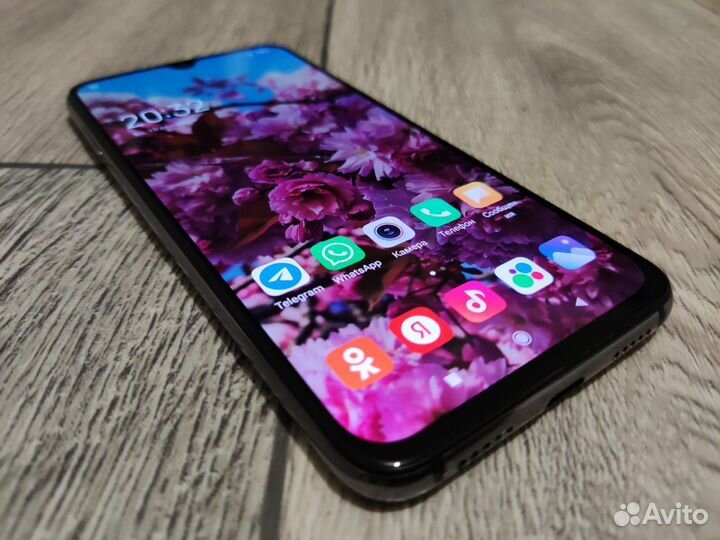 Xiaomi Mi 9 SE, 6/64 ГБ