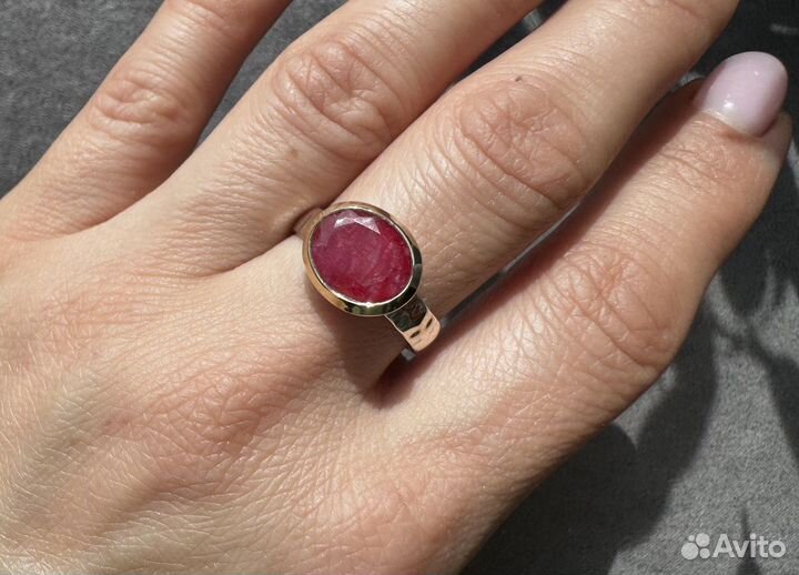 Серебряное кольцо с рубином