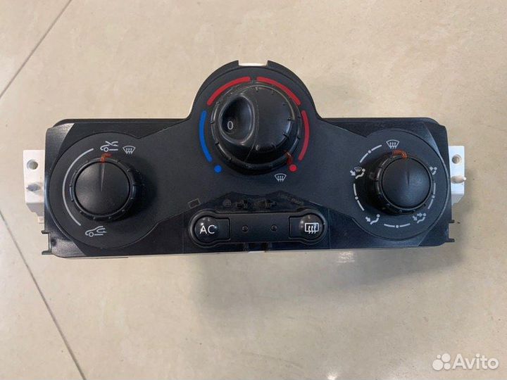 Блок управления печкой Renault Megane 2 KM K4MD812