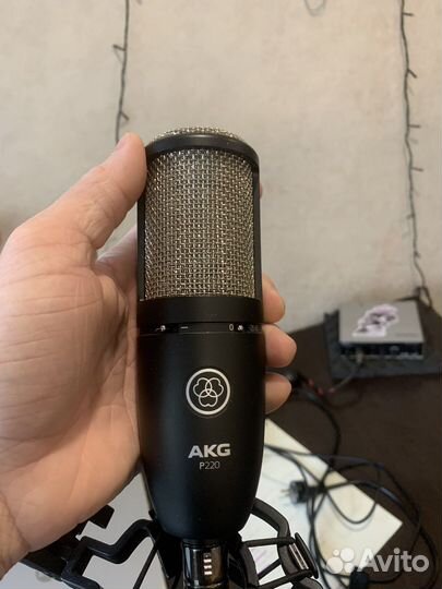 Микрофон AKG P220 и звуковая карта steinberg UR12
