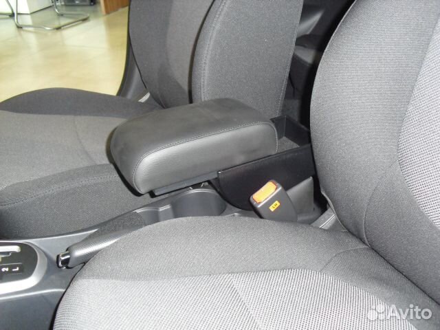 Подлокотник Hyundai Solaris