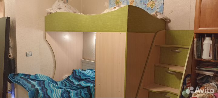 Двухэтажная кровать
