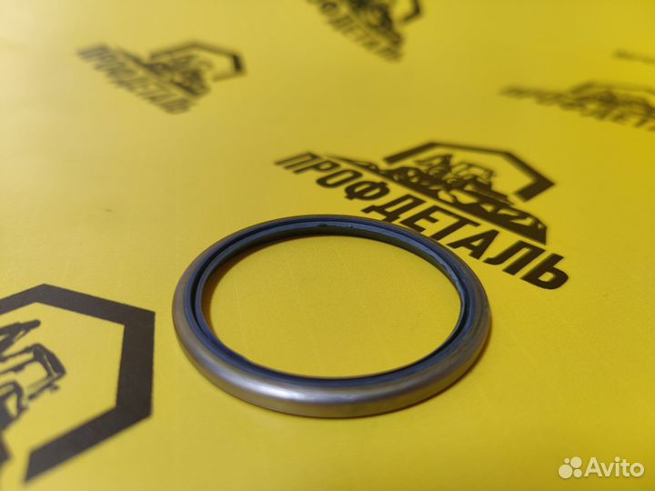 120717 Сальник пыльник балансира пальца моста