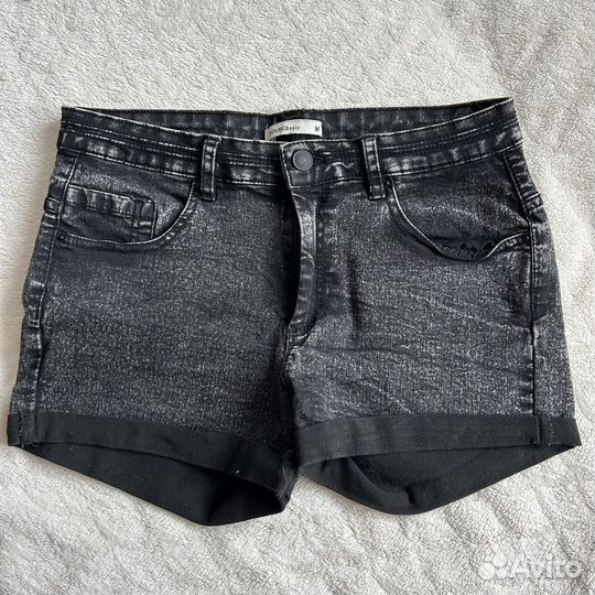 Шорты черные и голубые